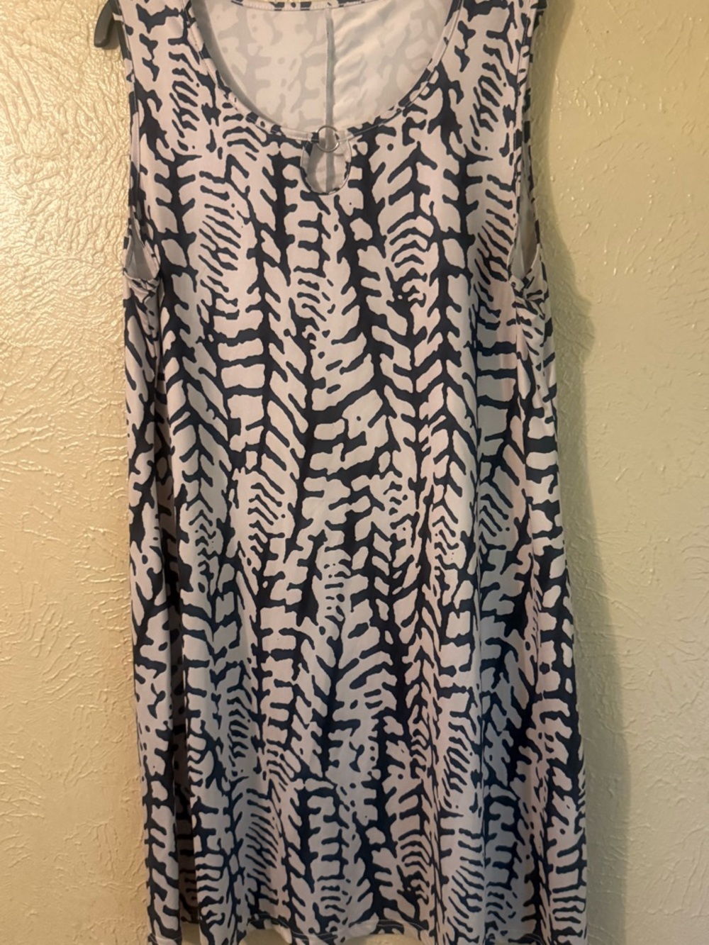 Sleeveless Zebra-Print Shift Dress in White & Black 2X